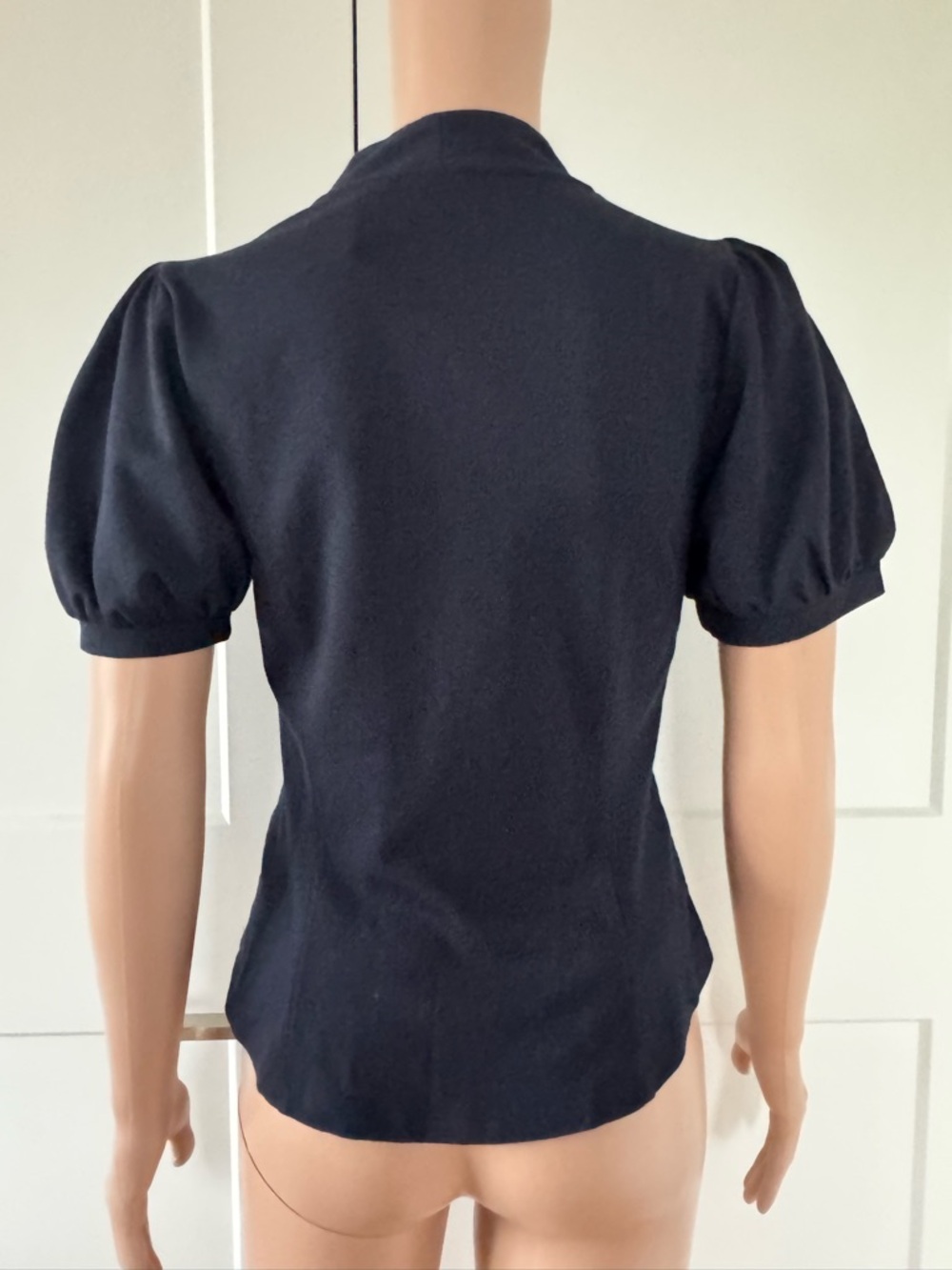 ETT TWA Dark Navy Blue Puff Sleeve Keyhole Mandarin Collar Shirt Top XS X-Small - Picture 4 of 4